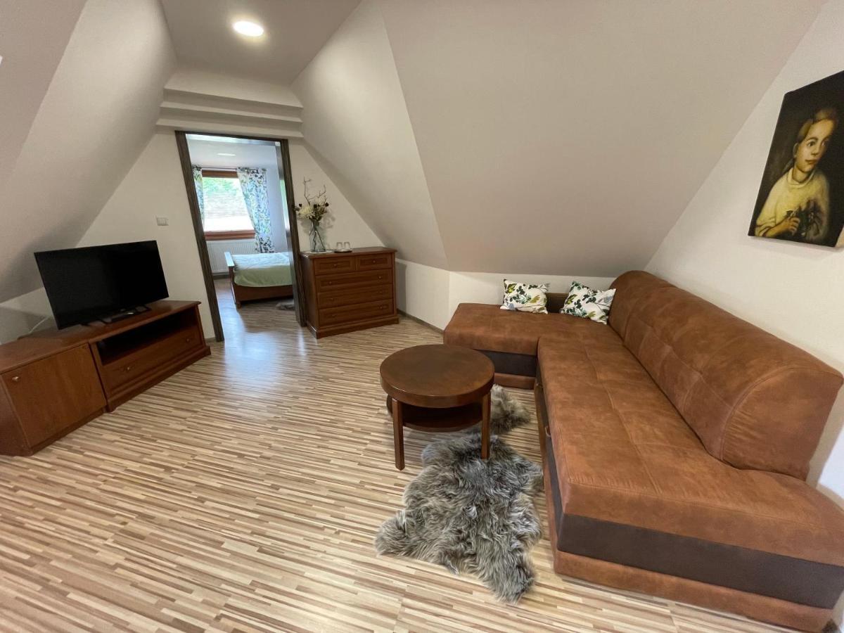 Penzion U Dvoch Levov Oravsky Podzamok Exterior foto