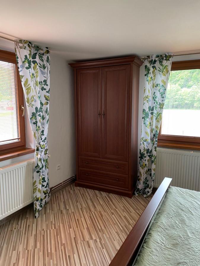 Penzion U Dvoch Levov Oravsky Podzamok Exterior foto