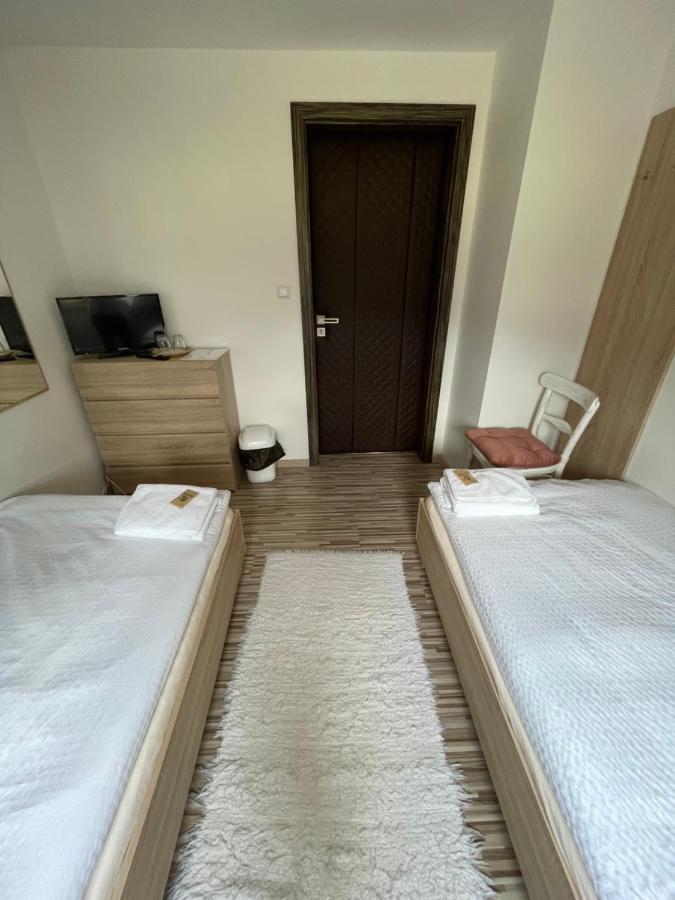 Penzion U Dvoch Levov Oravsky Podzamok Exterior foto