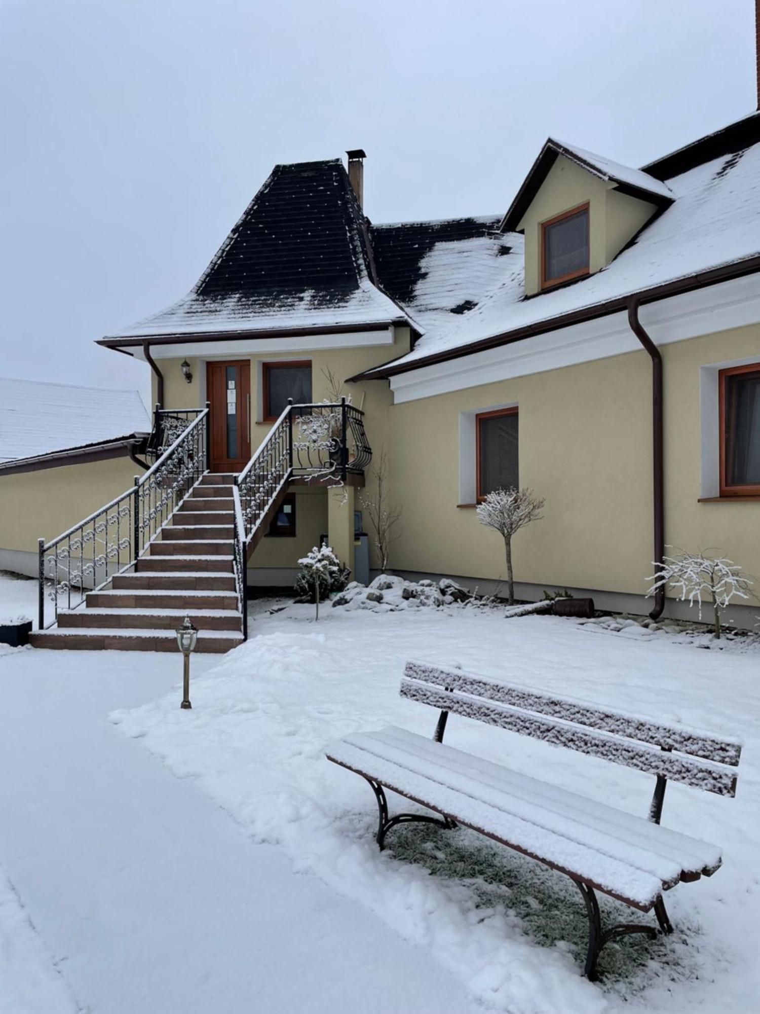 Penzion U Dvoch Levov Oravsky Podzamok Exterior foto